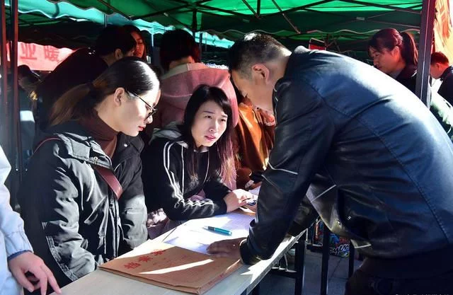 Image title Image title